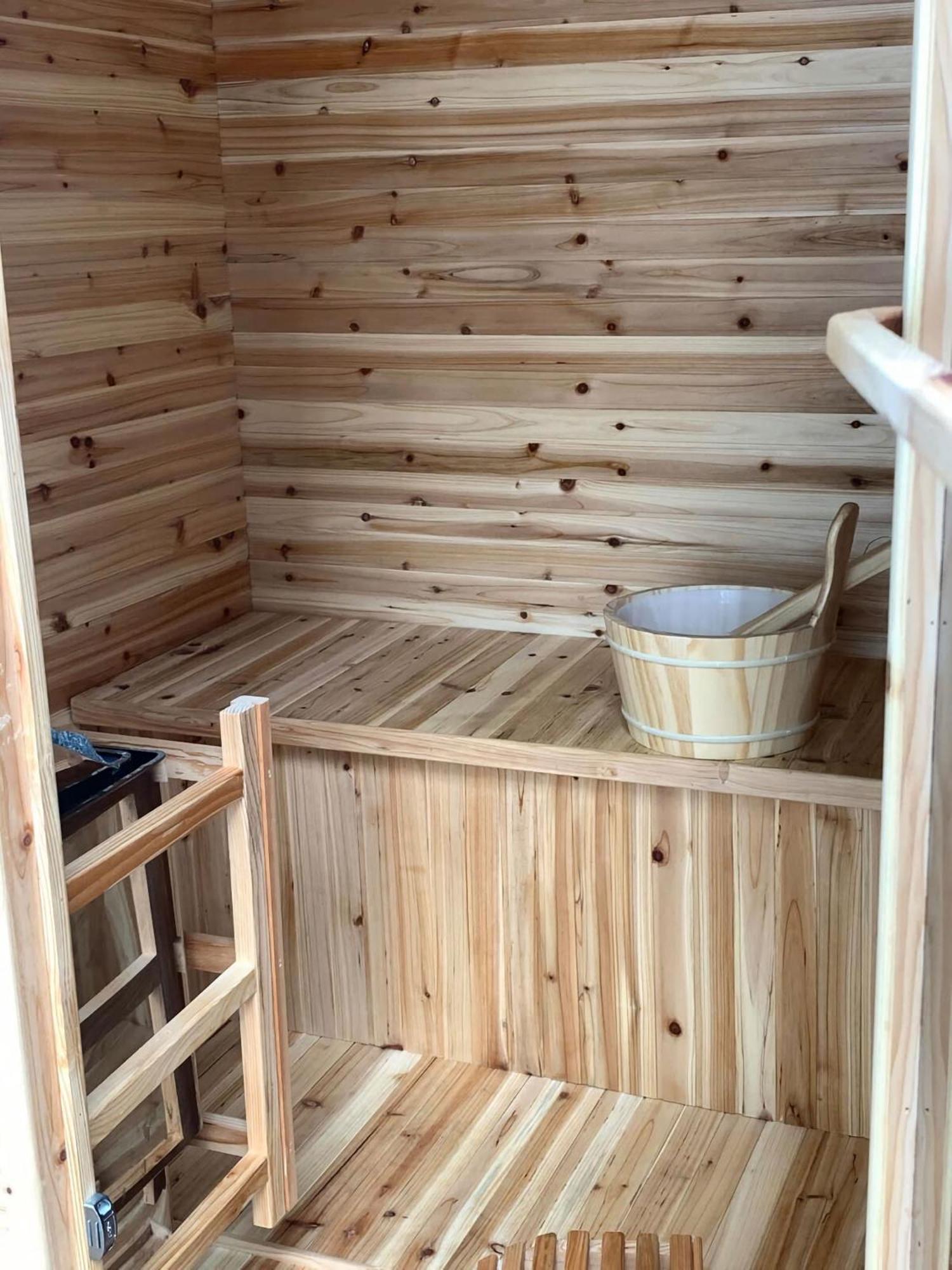 Tennis Courts Pool Sauna Avalon Appartamento *